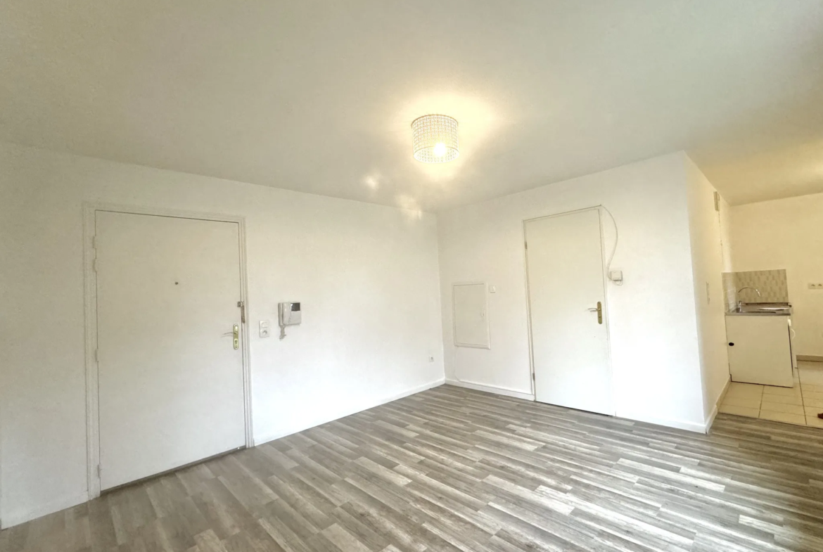 T2 à vendre 41,27 m² avec terrasse à CHELLES, proche centre ville 