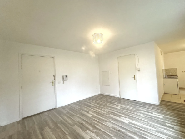 T2 à vendre 41,27 m² avec terrasse à CHELLES, proche centre ville 