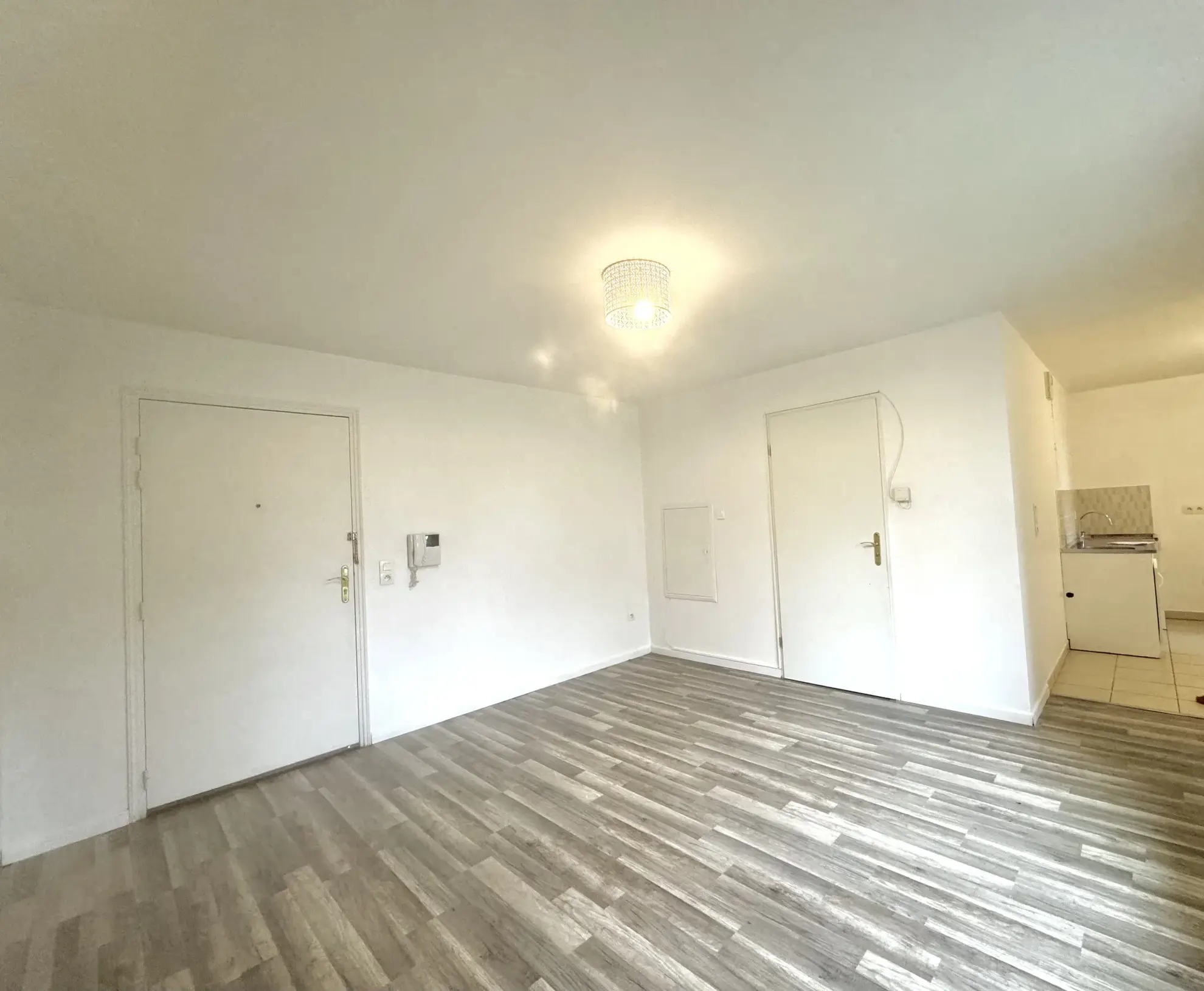 T2 à vendre 41,27 m² avec terrasse à CHELLES, proche centre ville 