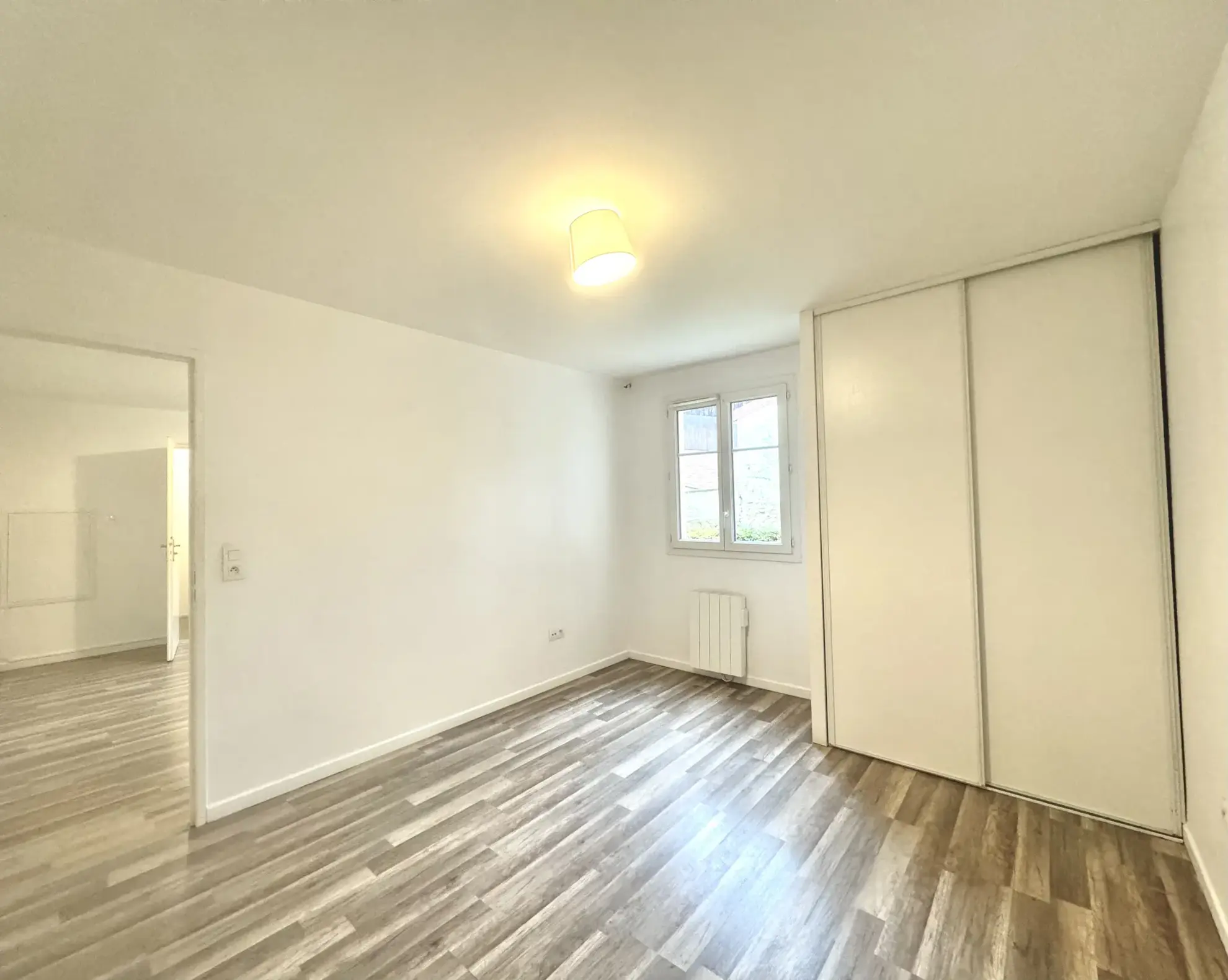 T2 à vendre 41,27 m² avec terrasse à CHELLES, proche centre ville 