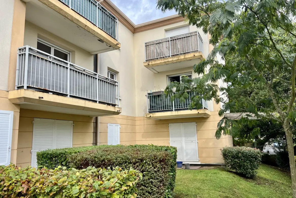 T2 à vendre 41,27 m² avec terrasse à CHELLES, proche centre ville 