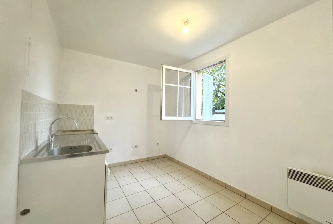 T2 à vendre 41,27 m² avec terrasse à CHELLES, proche centre ville 