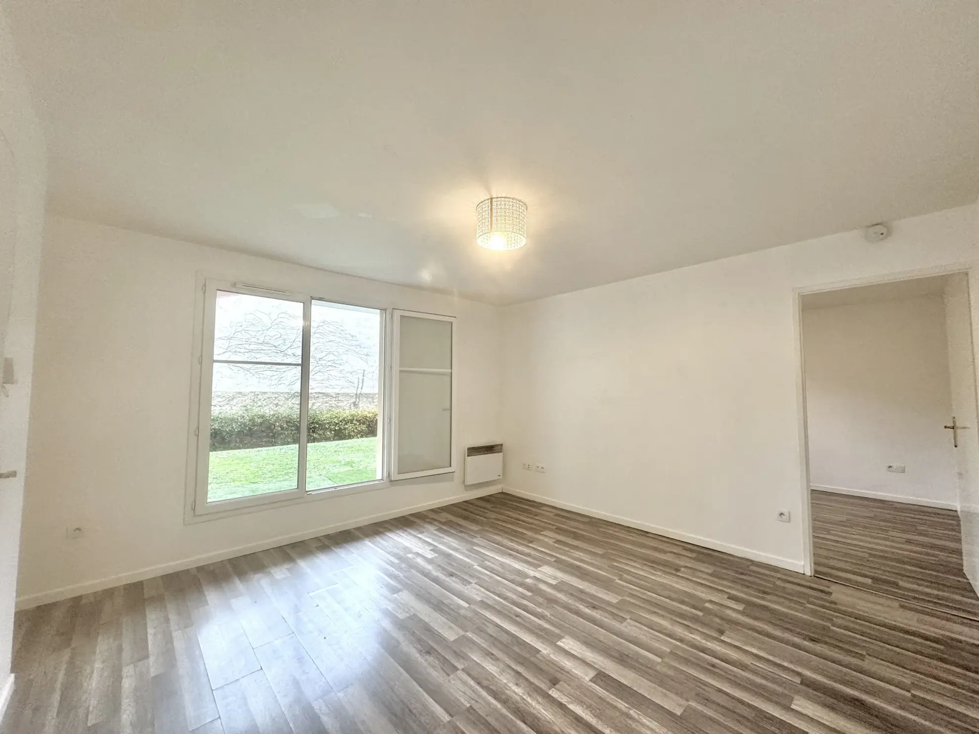 T2 à vendre 41,27 m² avec terrasse à CHELLES, proche centre ville 