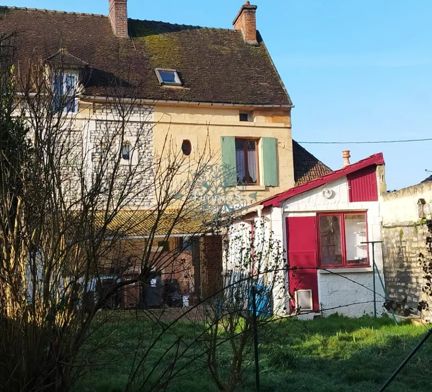 Maison de ville en lisière de forêt à Mouy 