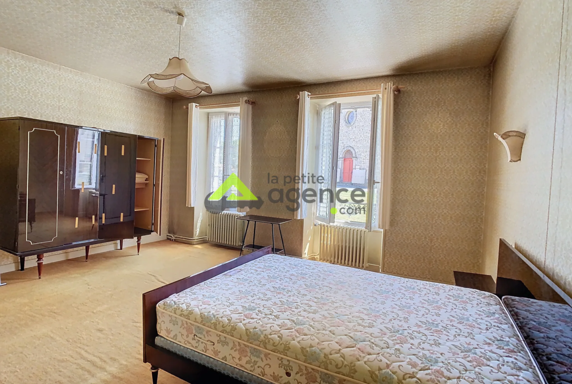 Grande Maison de Village à Franseches - 9 Pièces, 216 m² 