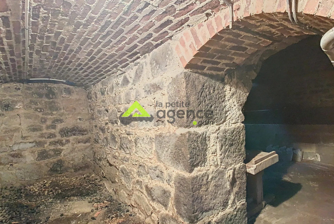 Grande Maison de Village à Franseches - 9 Pièces, 216 m² 
