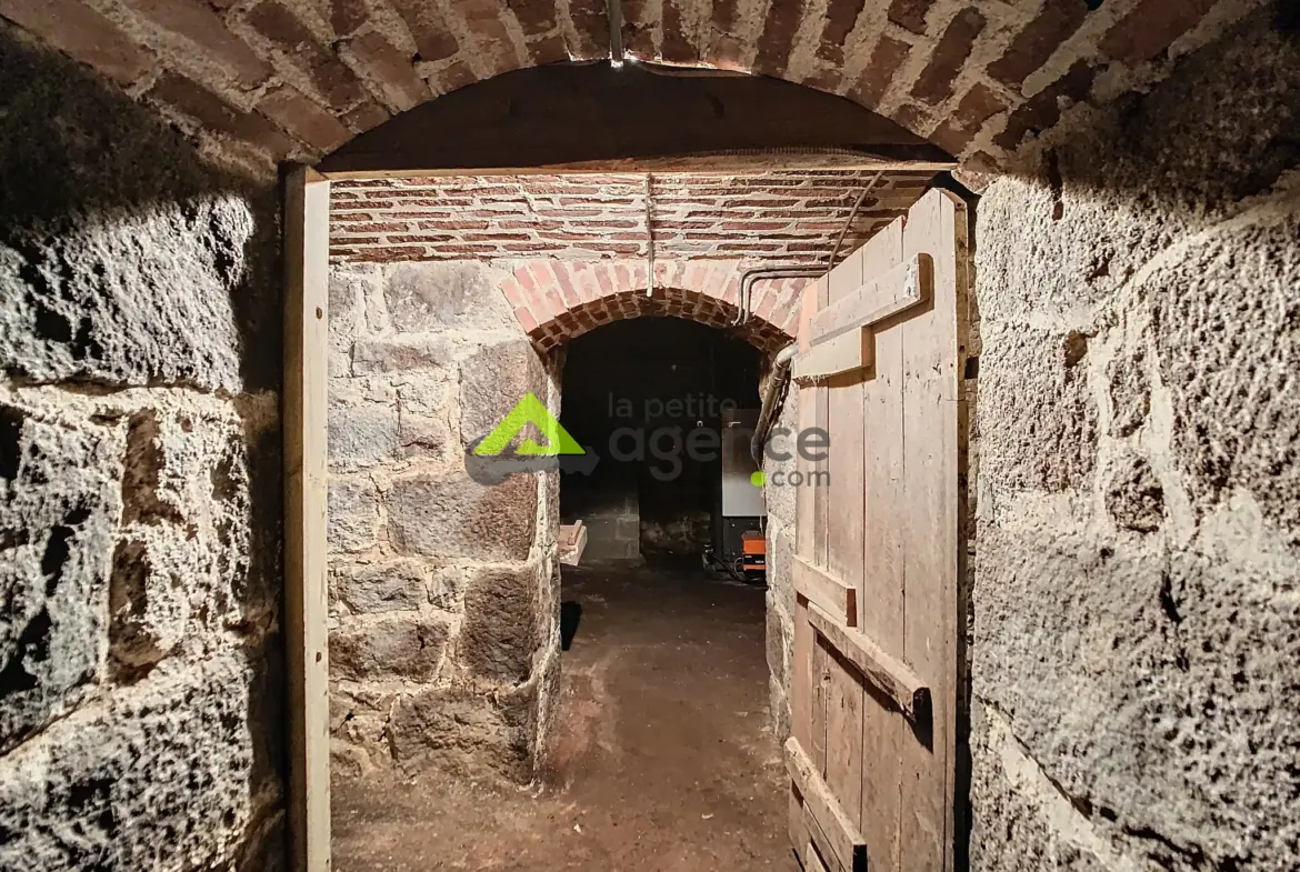 Grande Maison de Village à Franseches - 9 Pièces, 216 m² 