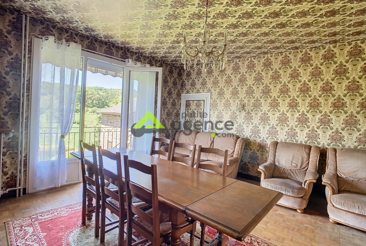 Grande Maison de Village à Franseches - 9 Pièces, 216 m² 