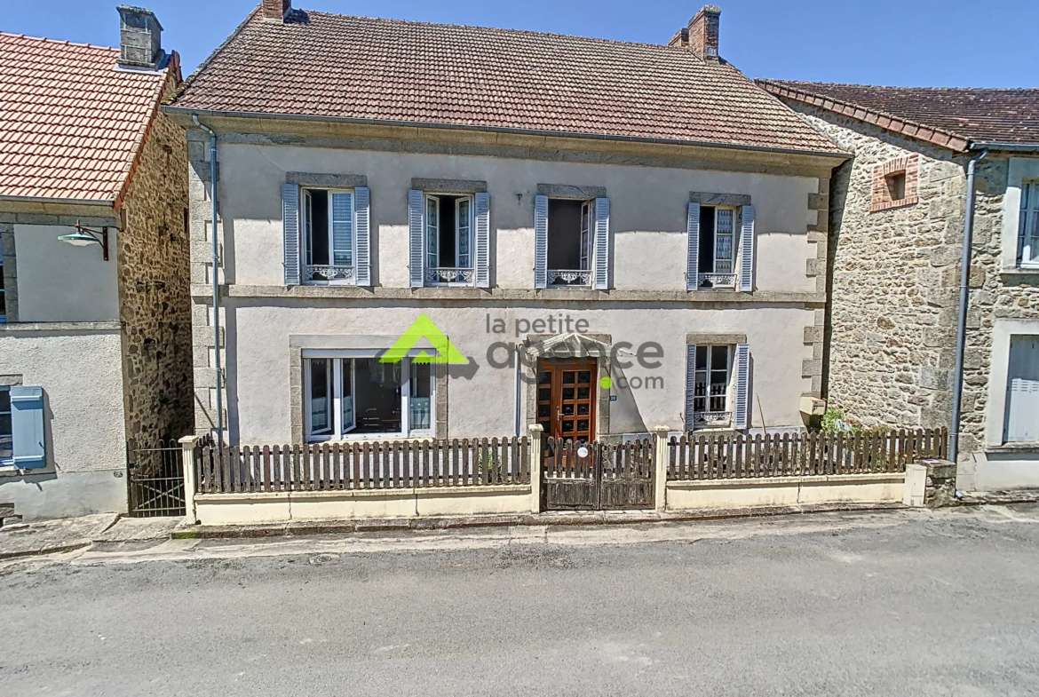 Grande Maison de Village à Franseches - 9 Pièces, 216 m² 