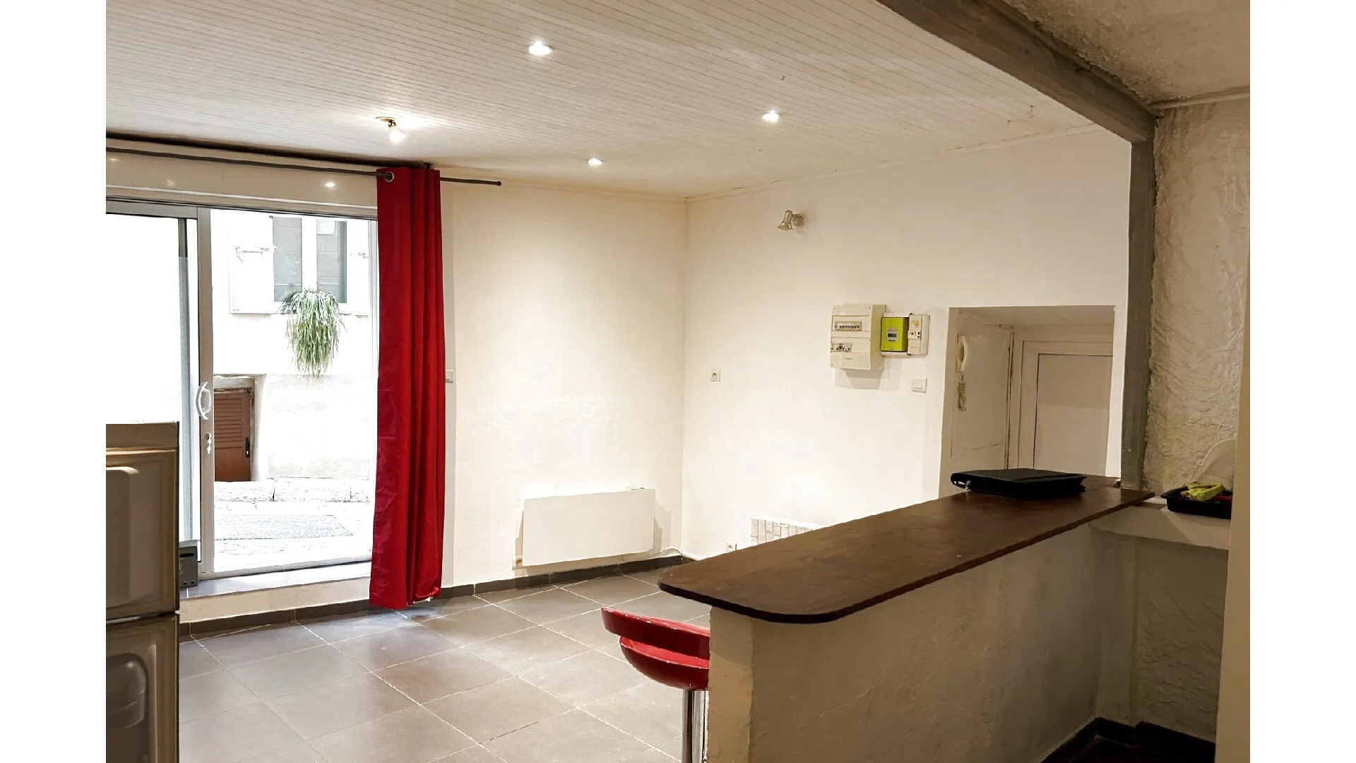 Vente appartement rénové 31.5 m² à Pourrières - 107 000 € 