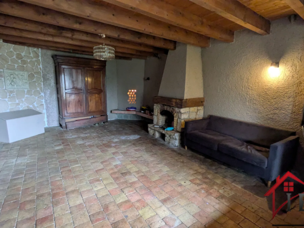 Fermette à rénover à Beauvernois - 138 m² sur 6600 m² de terrain 