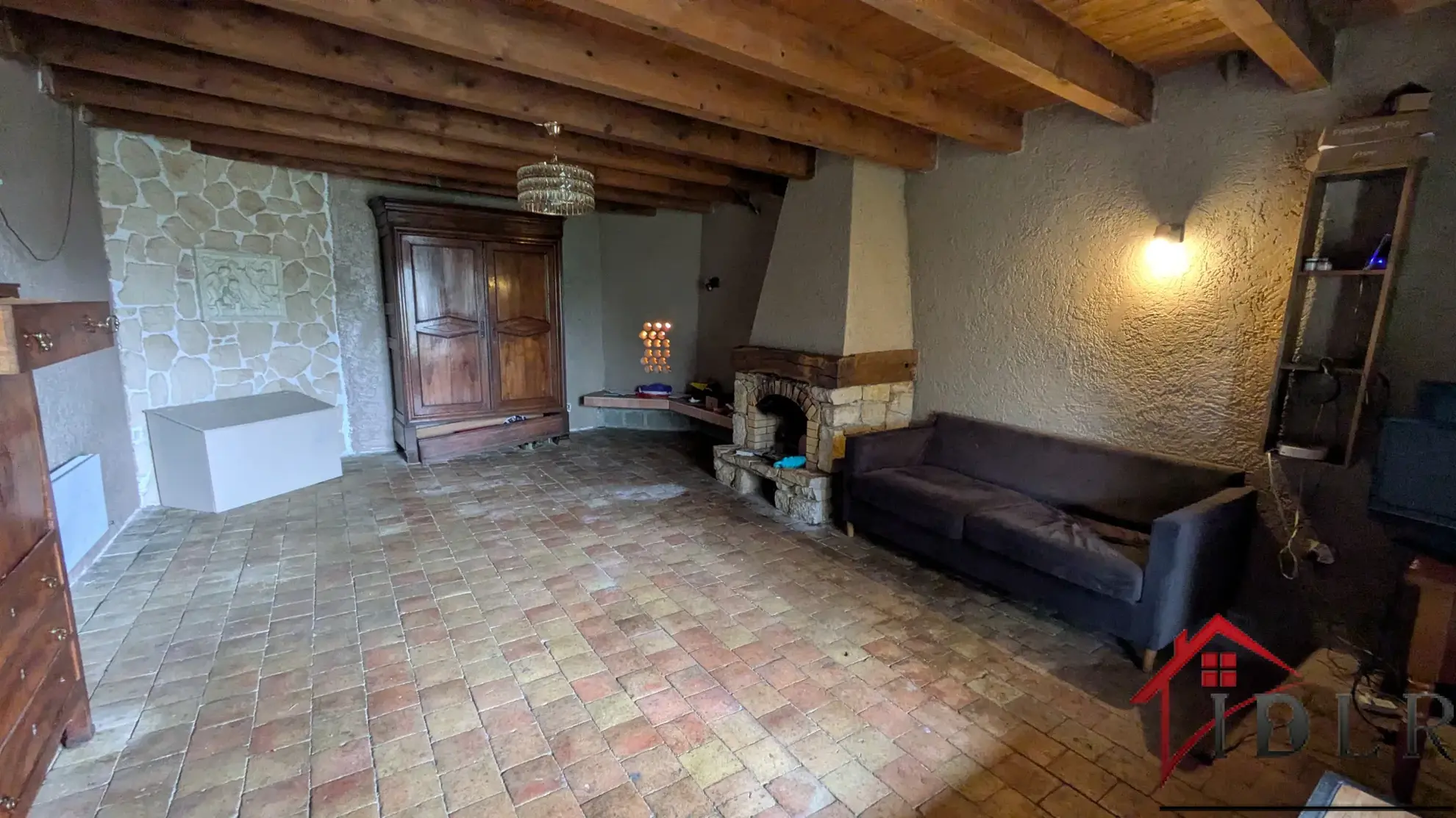 Fermette à rénover à Beauvernois - 138 m² sur 6600 m² de terrain 