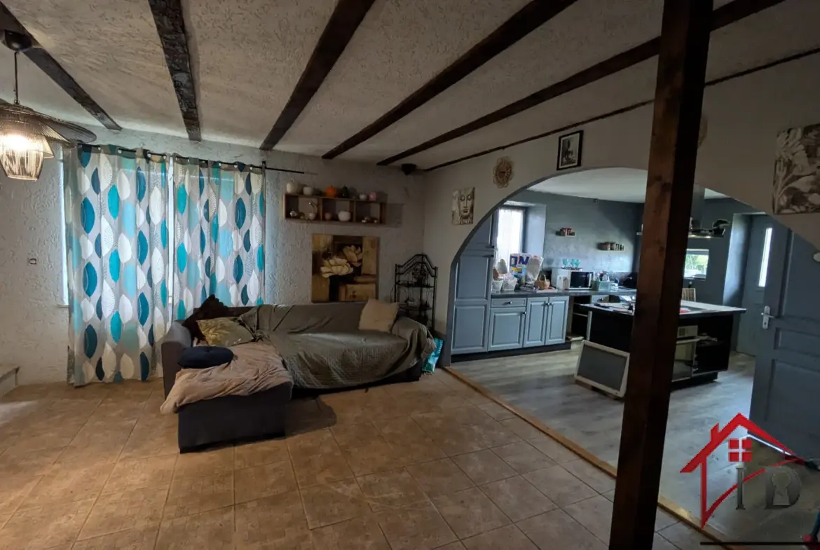 Fermette à rénover à Beauvernois - 138 m² sur 6600 m² de terrain 