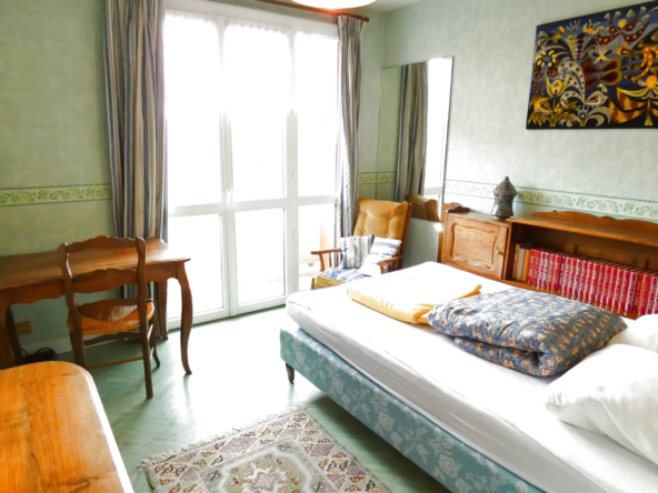 À vendre : Appartement T4 à Aurillac avec balcon et garage 