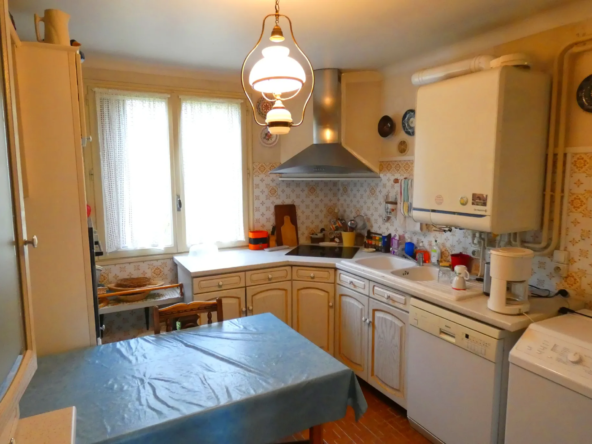 À vendre : Appartement T4 à Aurillac avec balcon et garage 