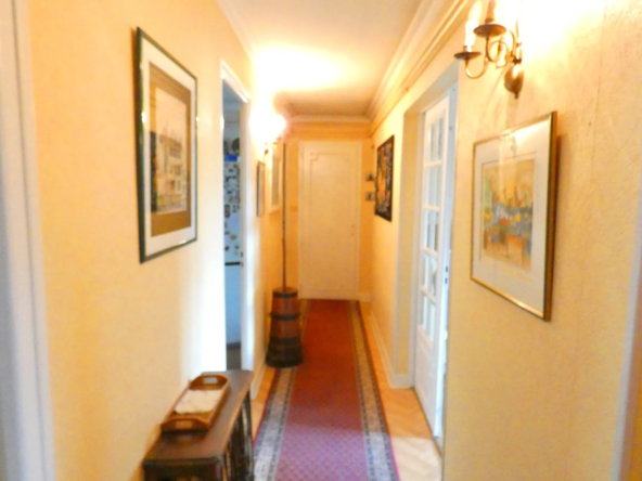 À vendre : Appartement T4 à Aurillac avec balcon et garage 