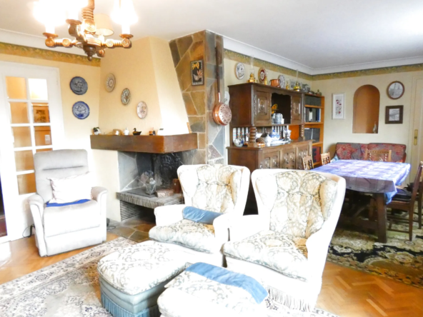 À vendre : Appartement T4 à Aurillac avec balcon et garage 