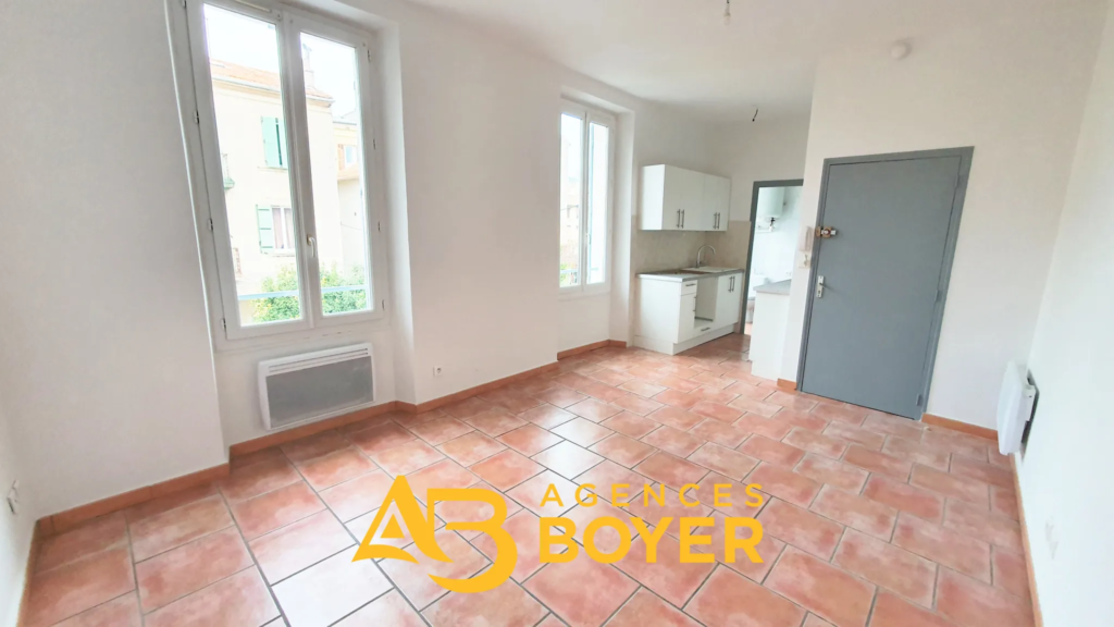 Appartement rénové à Toulon Ouest, idéal investisseur