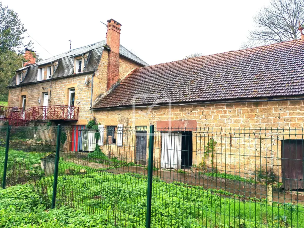 Maison agréable avec potentiel à vendre à Les Quatre Routes du Lot