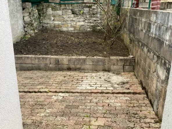 Maison F1 de 25 m² à Serqueux avec garage 