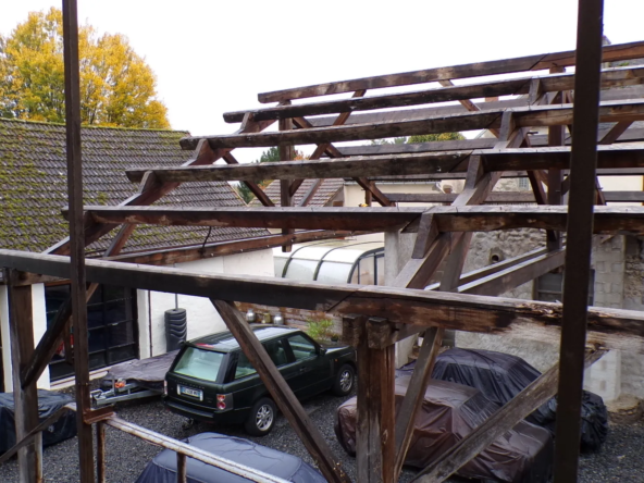 Vente Maison à Saint-Gérand-Le-Puy avec Atelier et Restaurant 