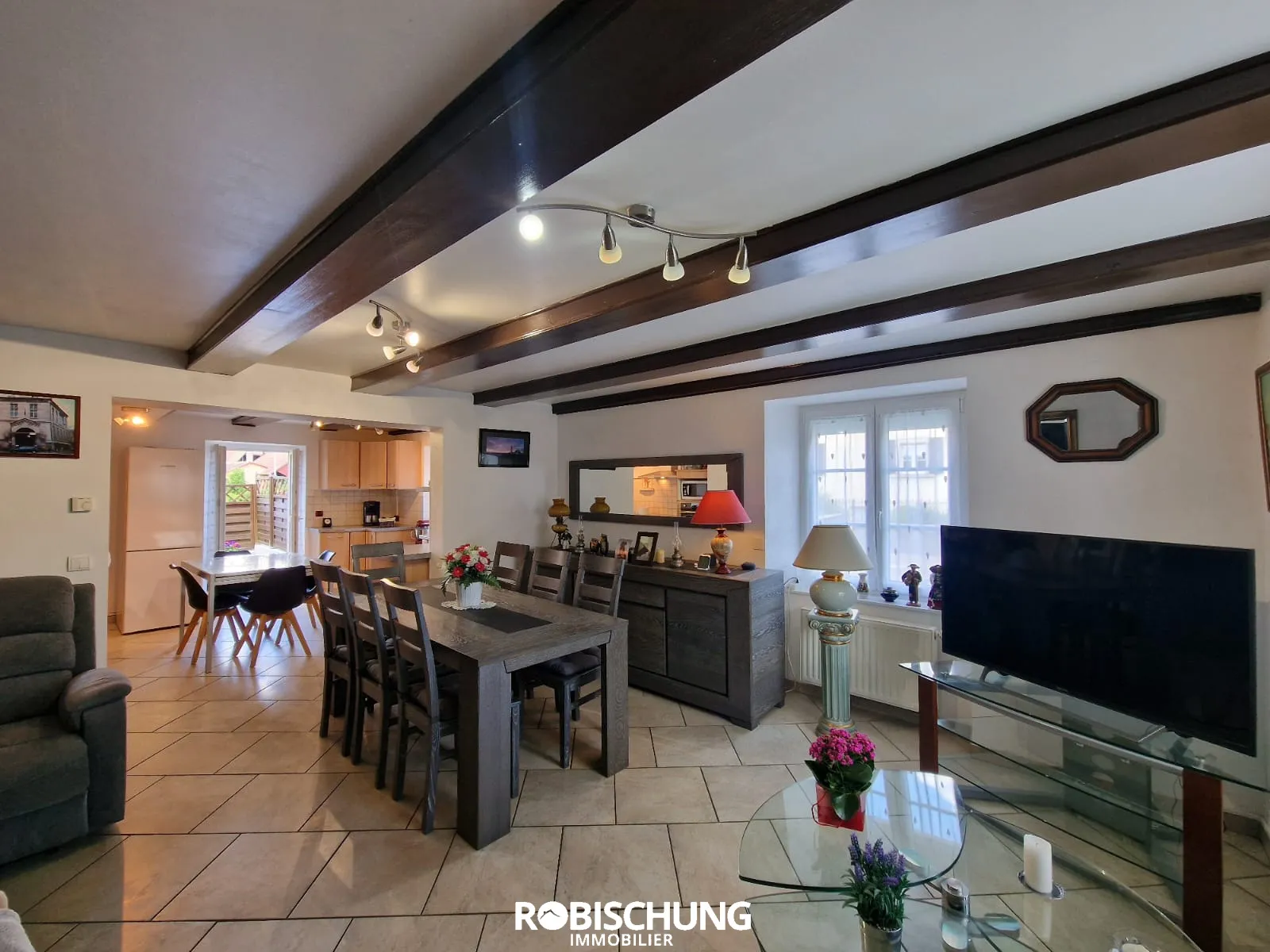 À vendre : Triplex soigné à Bettendorf avec terrasse ensoleillée 