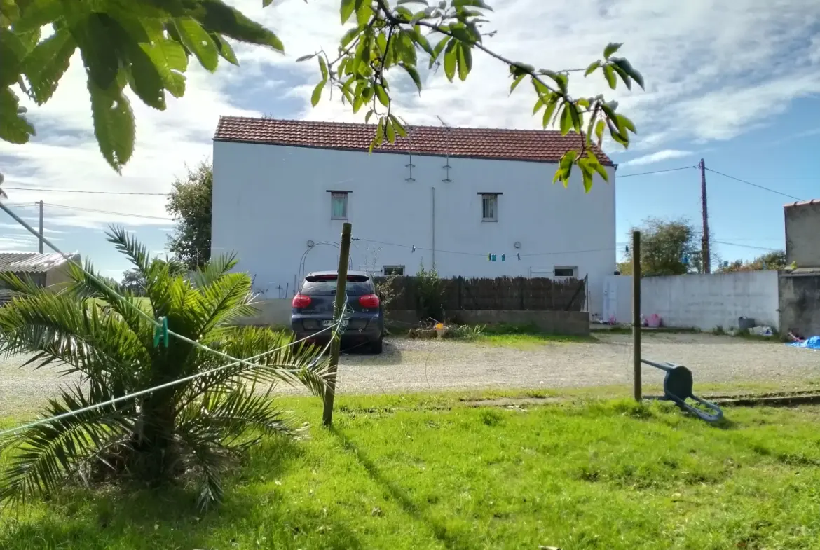Ensemble immobilier à vendre à Paulx 