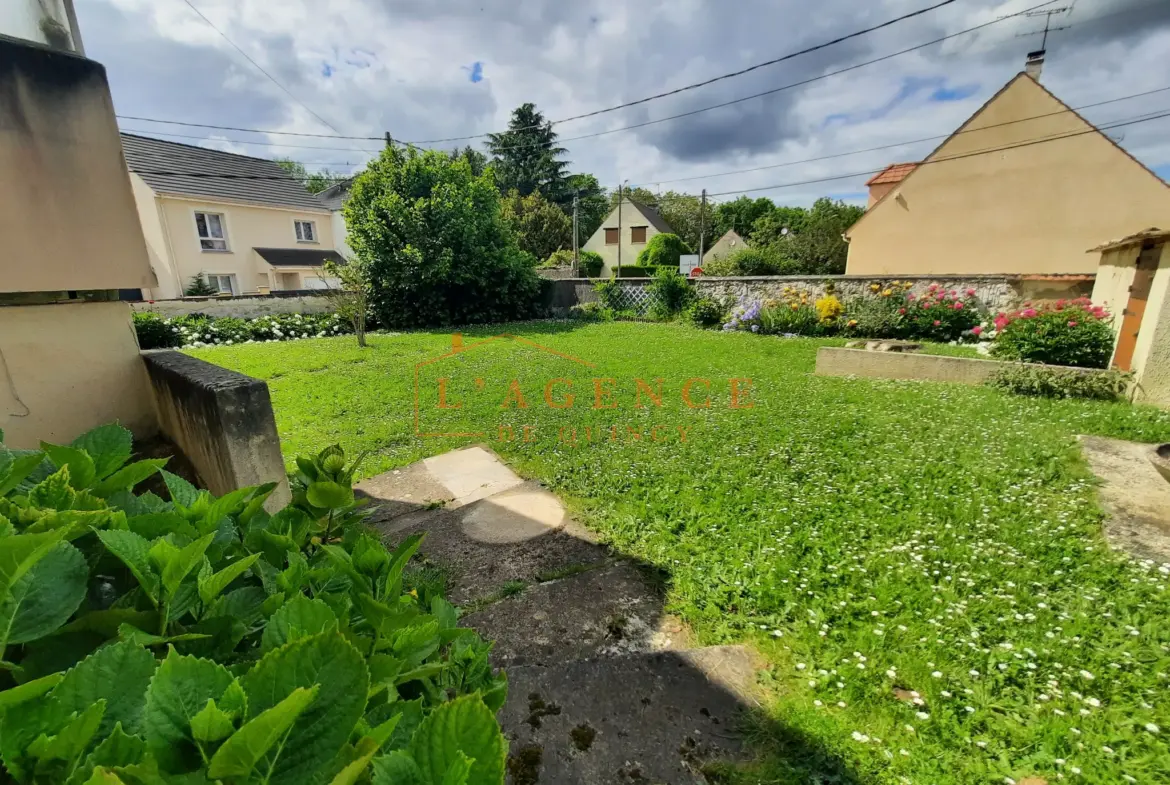 À vendre : Pavillon Indépendant avec Sous-Sol à Quincy Voisins 