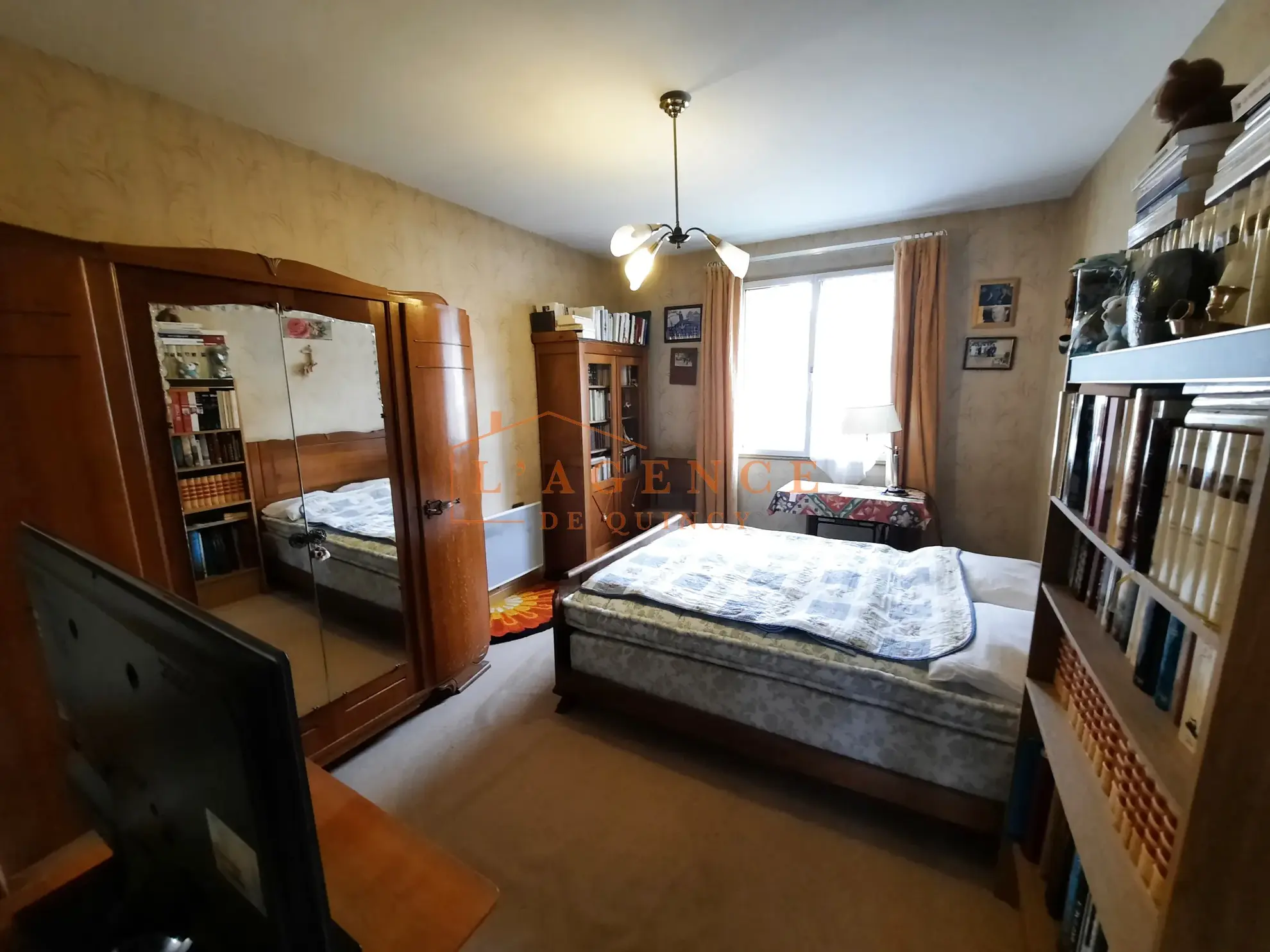 À vendre : Pavillon Indépendant avec Sous-Sol à Quincy Voisins 