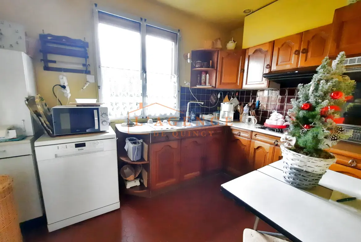 À vendre : Pavillon Indépendant avec Sous-Sol à Quincy Voisins 