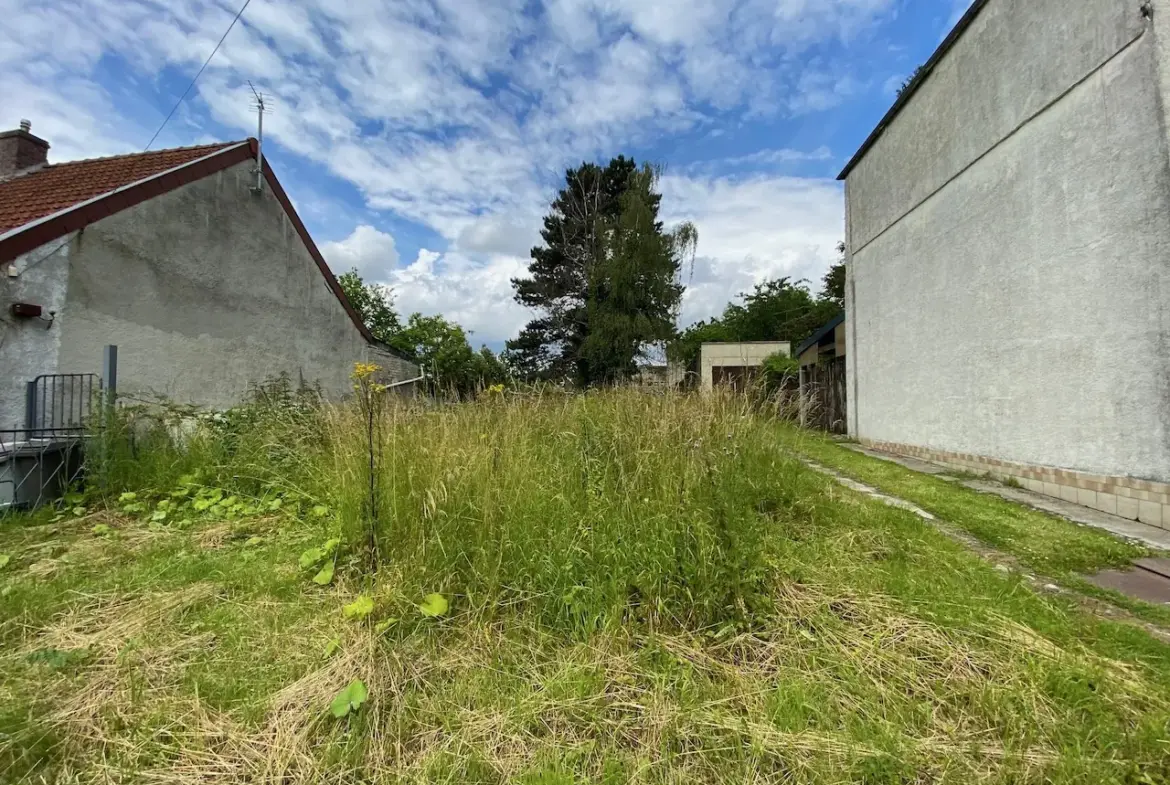 Parcelle de terrain constructible à Maubeuge, 59600 - Pont Allant 