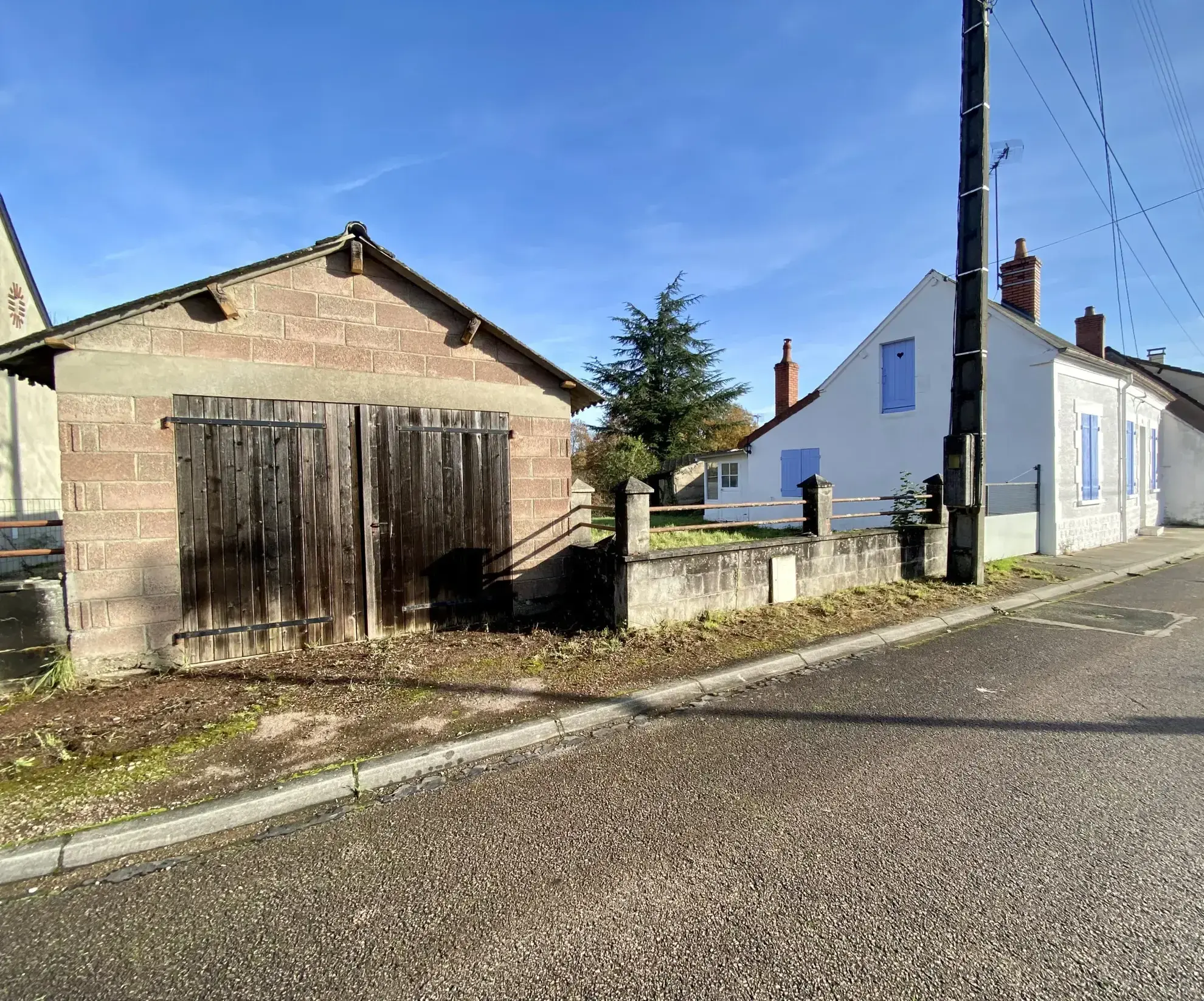 Maison de plain-pied rénovée avec grand jardin à La Machine 