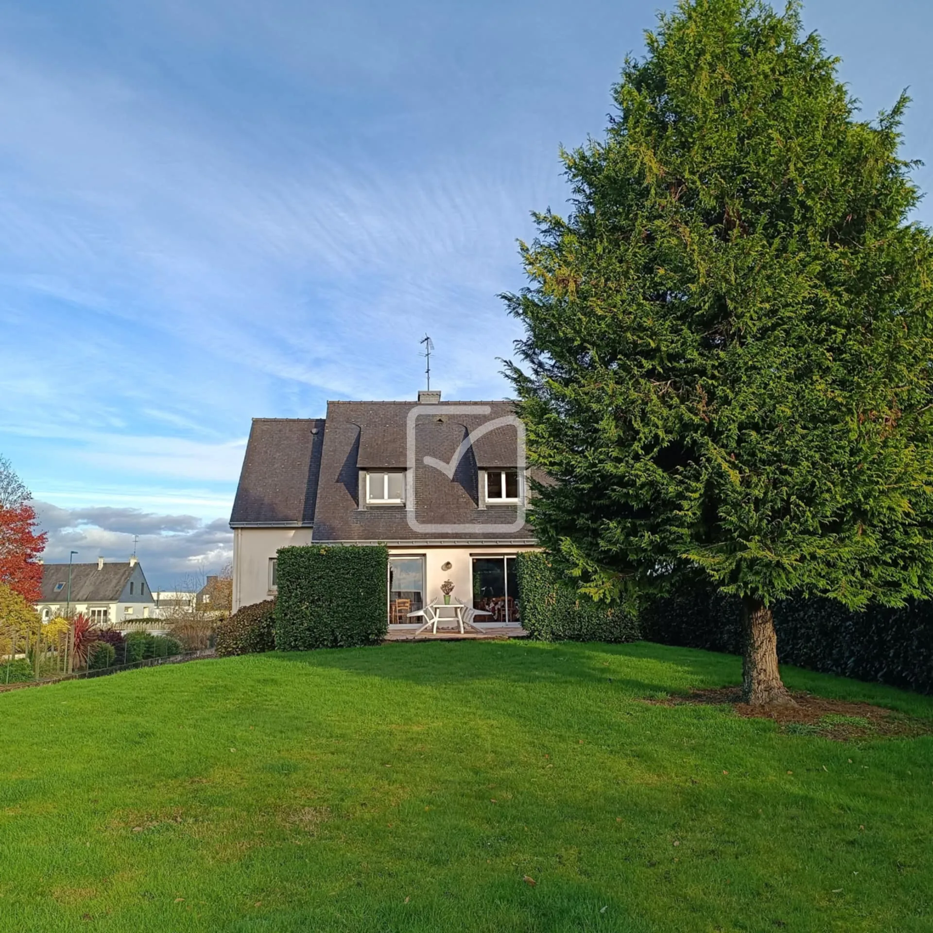 Maison individuelle 4 chambres avec jardin à Gourhel 