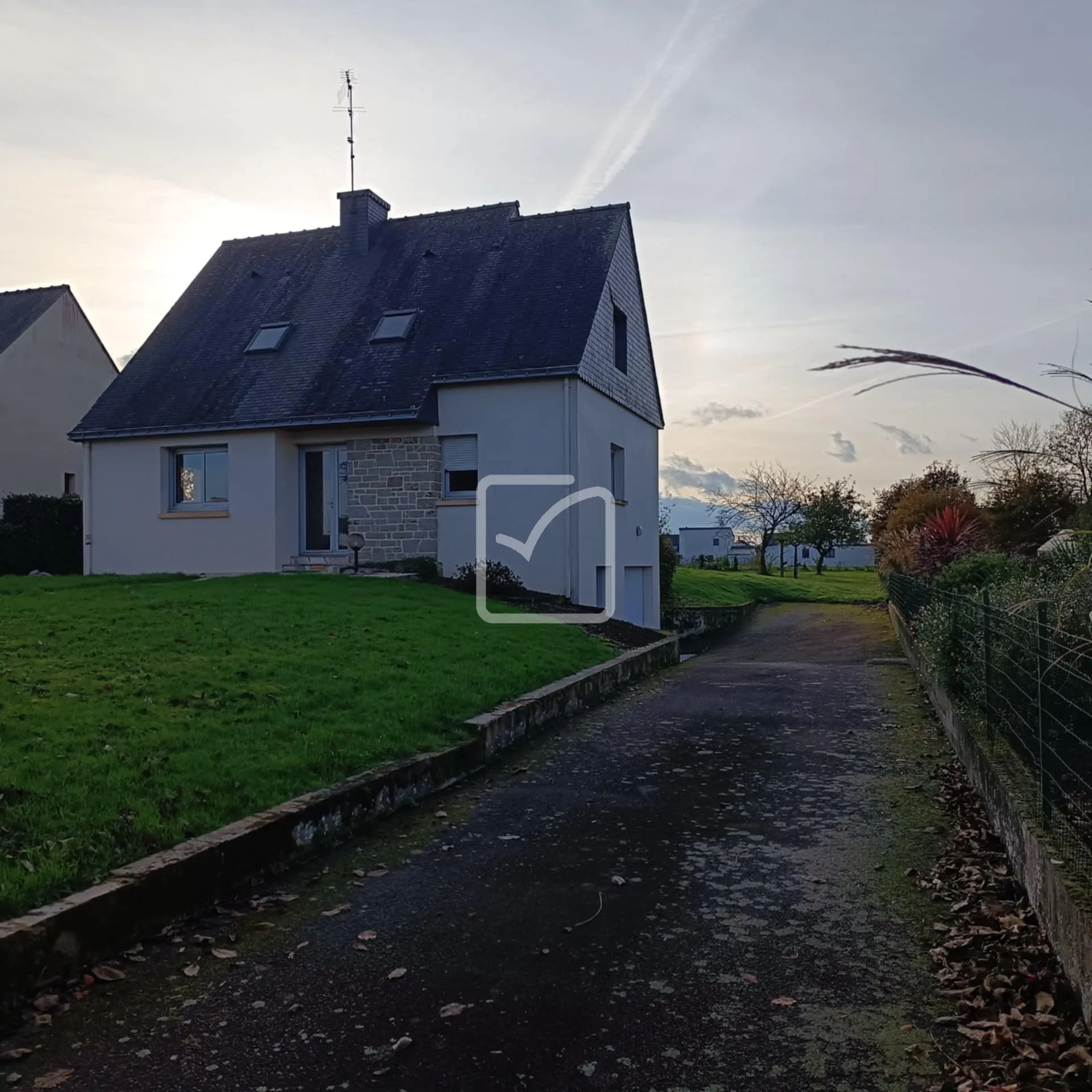 Maison individuelle 4 chambres avec jardin à Gourhel 