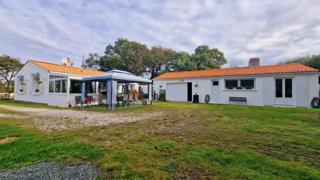 Maison de campagne à Sallertaine - 92 m² avec dép.