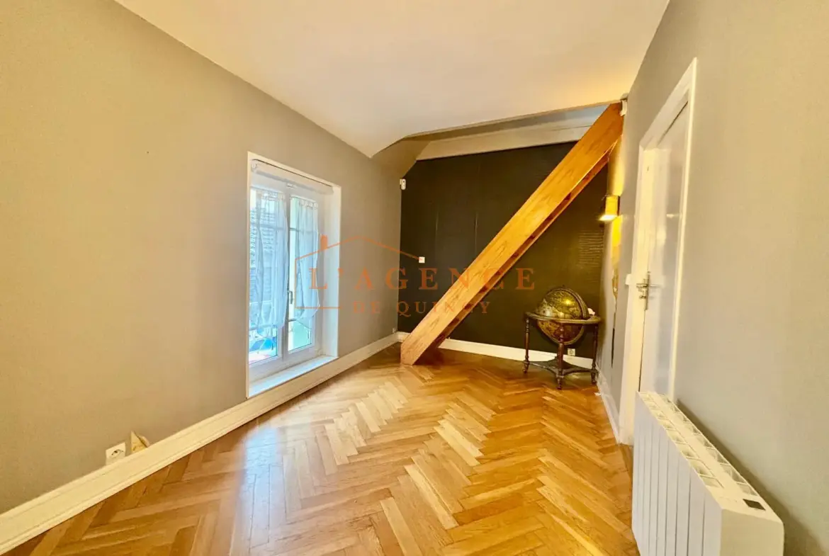 Maison Charmante et Rénovée à Longperrier 