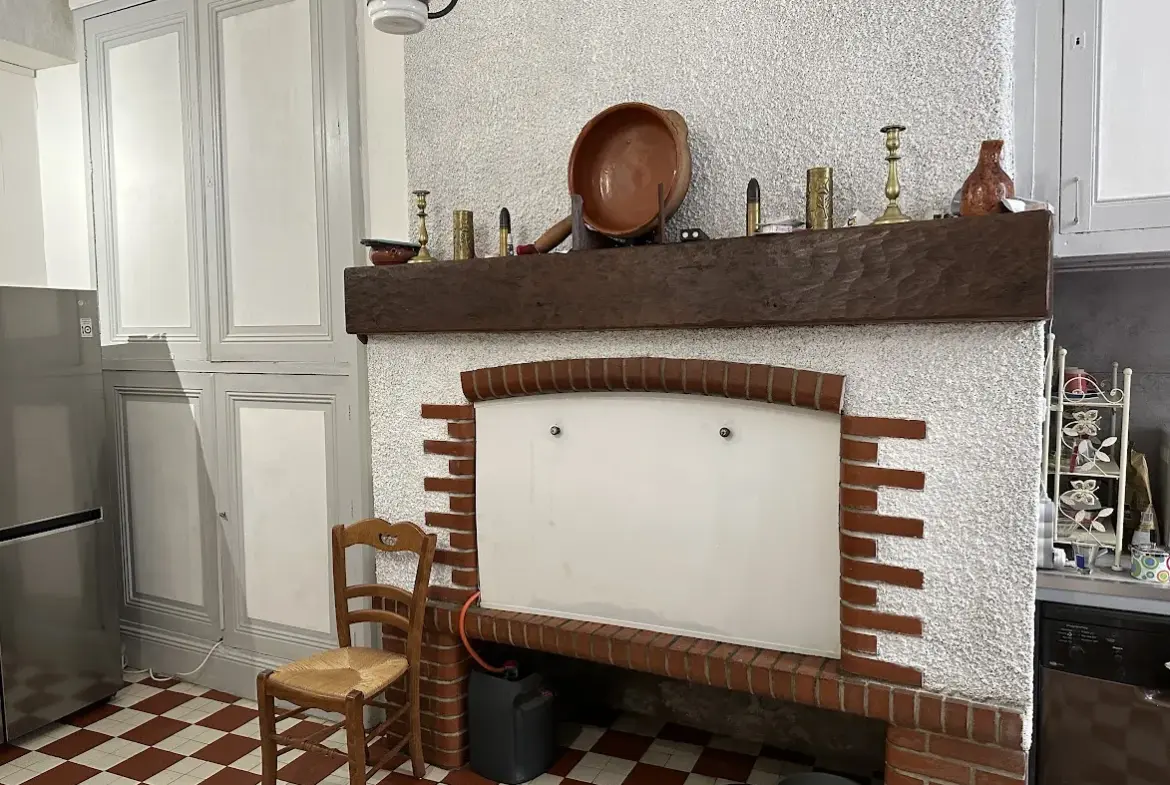 Belle maison en pierre avec patio en plein cœur de Fleurance 