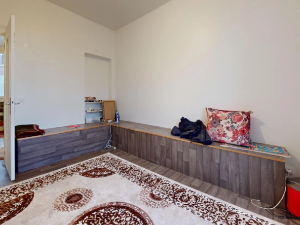 Appartement F2 à vendre à 200 m du RER B à Drancy 