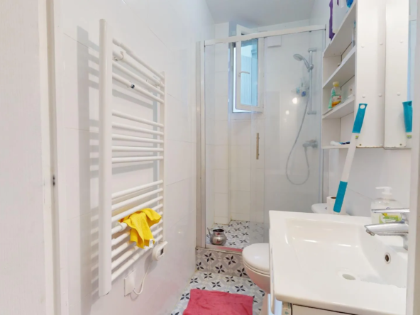 Appartement F2 à vendre à 200 m du RER B à Drancy 