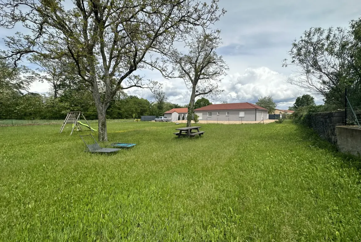 Villa récente de plain pied à vendre à Maringues 