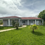 Villa récente de plain pied à vendre à Maringues