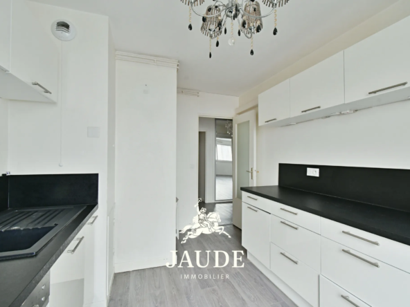À vendre : Appartement F5 de 112 m² à Clermont-Ferrand, proche de la Place de Jaude 