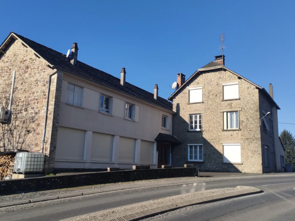 Maison et appartements à Vignols à vendre 