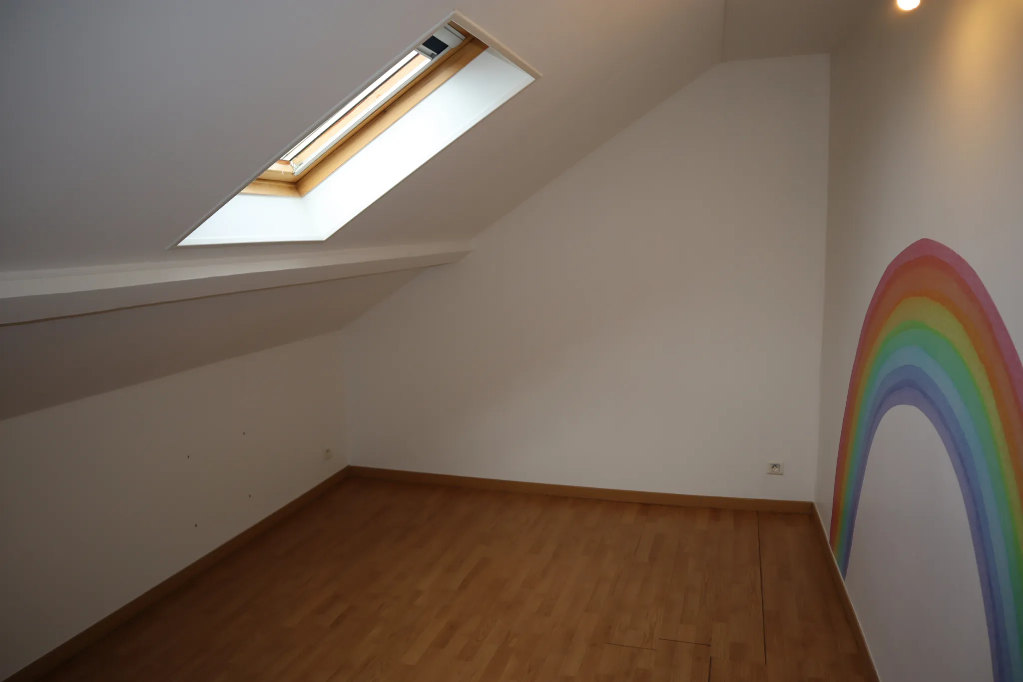 Maison spacieuse à vendre à Autun avec 5 chambres et 4 garages 