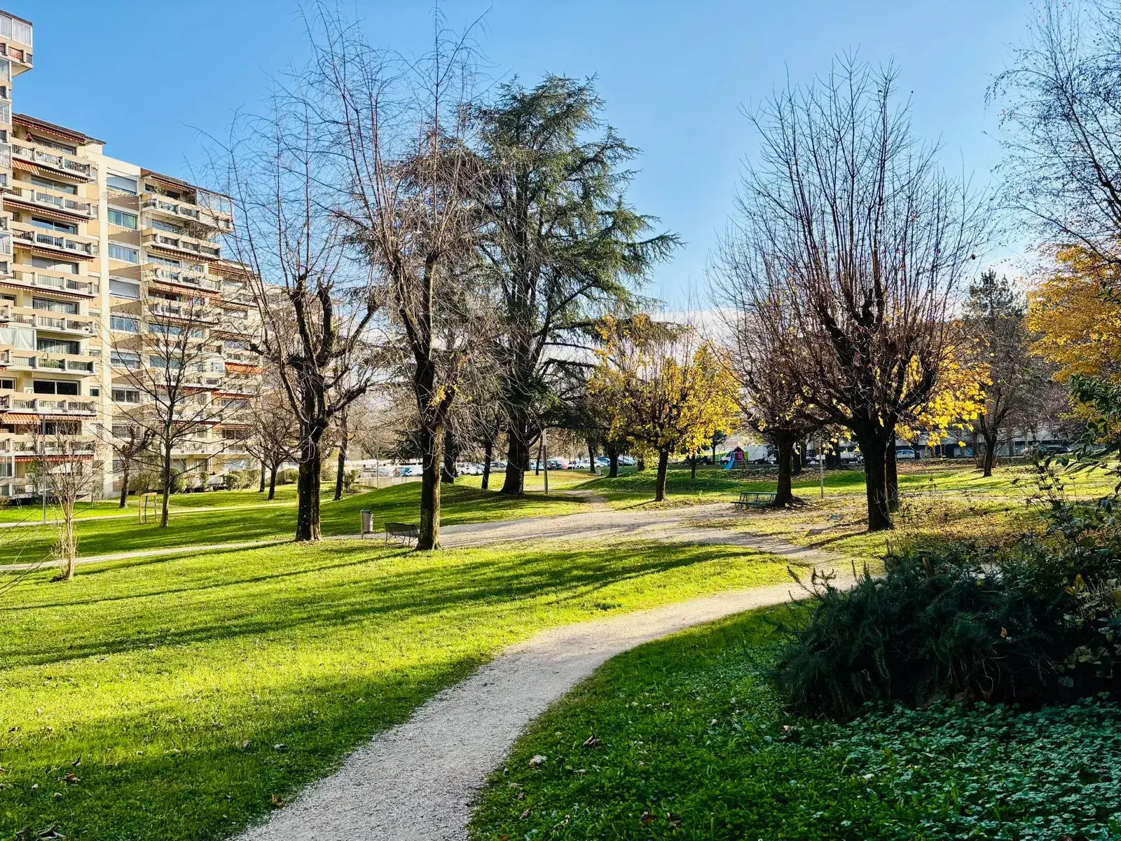 Appartement T4 80 m² avec balcon à rénover à Grenoble 