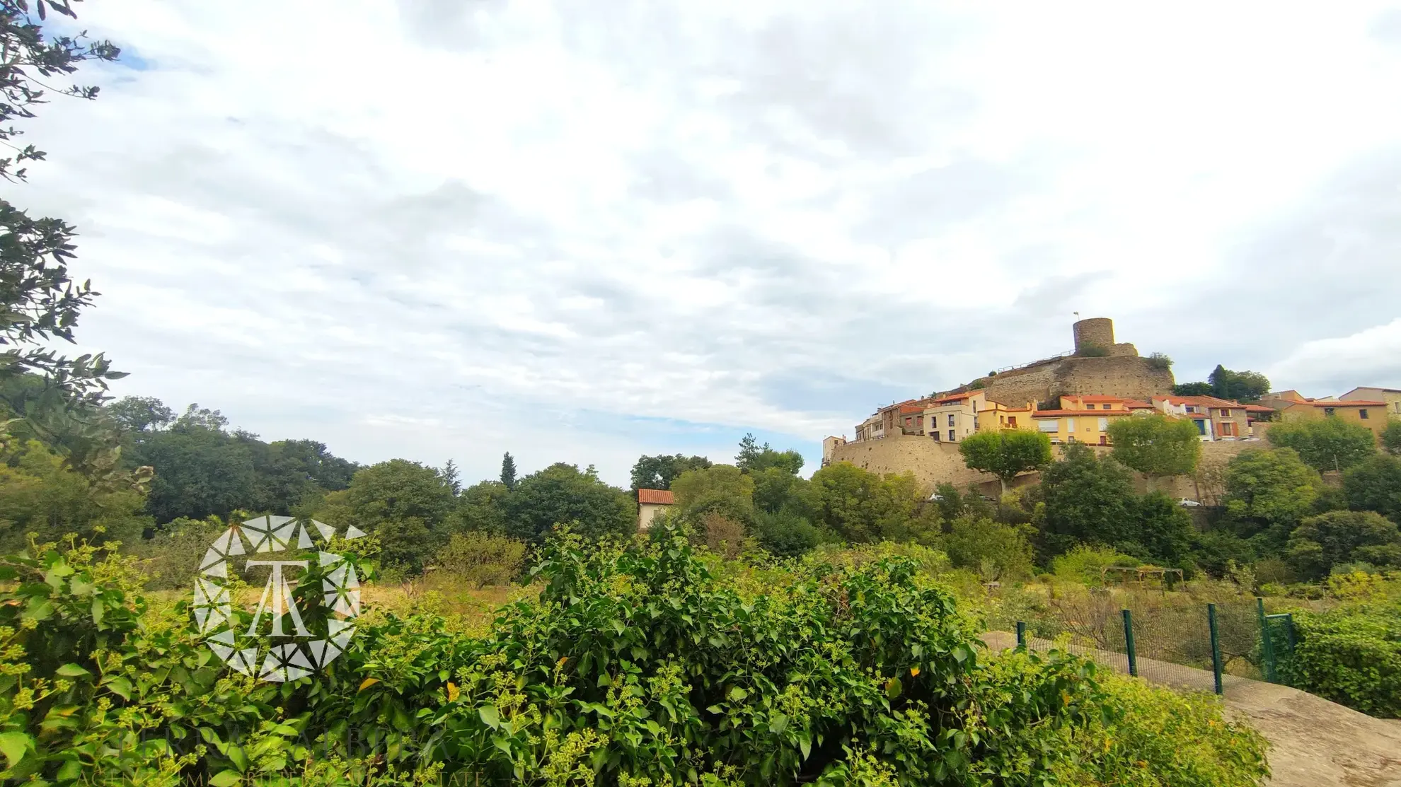 Terrain non constructible à vendre à Laroque des Albères - 1148 m² 
