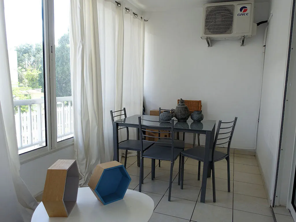 À vendre : Appartement T2 de 68m² à Saint Denis, excellent investissement 