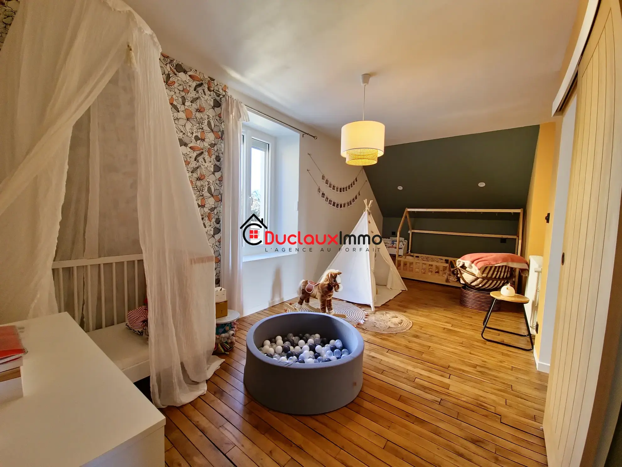Maison individuelle en pierre de 125 m² à Lafeuillade-en-Vezie, entièrement rénovée 