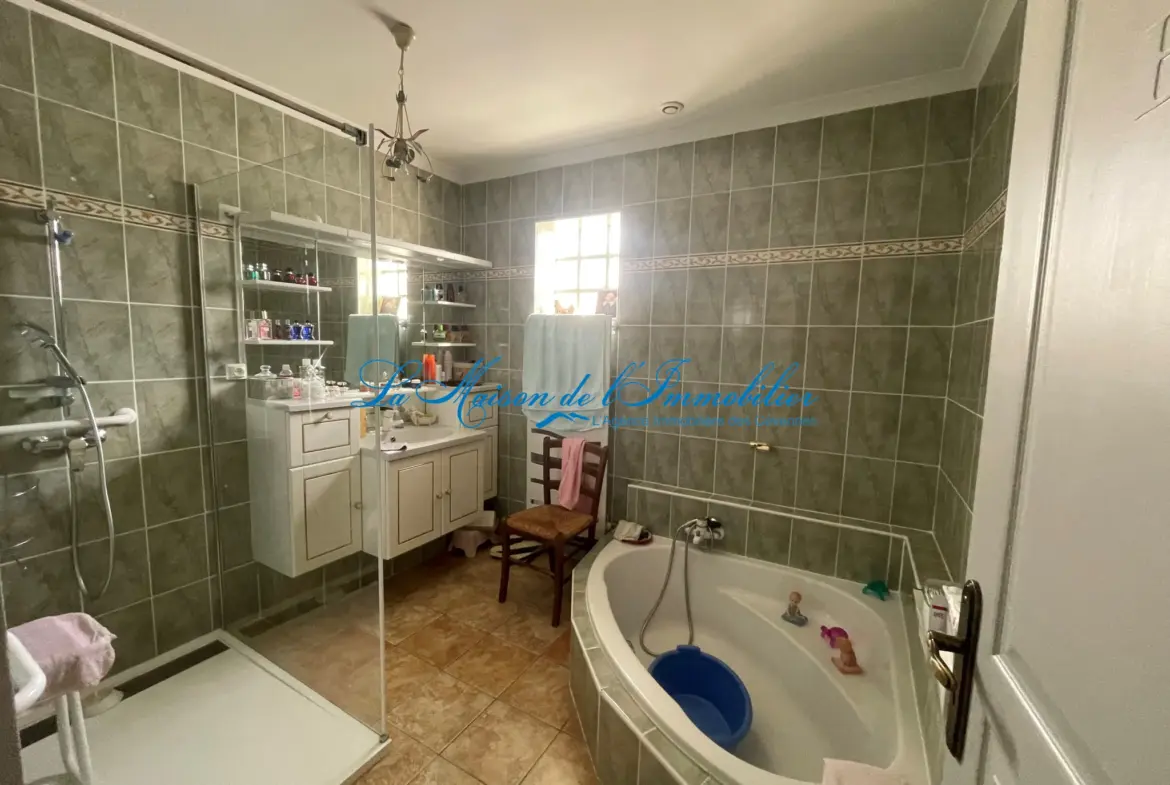 Villa de 2002 à Ribaute les Tavernes, 4 pièces, terrain de 610 m² 
