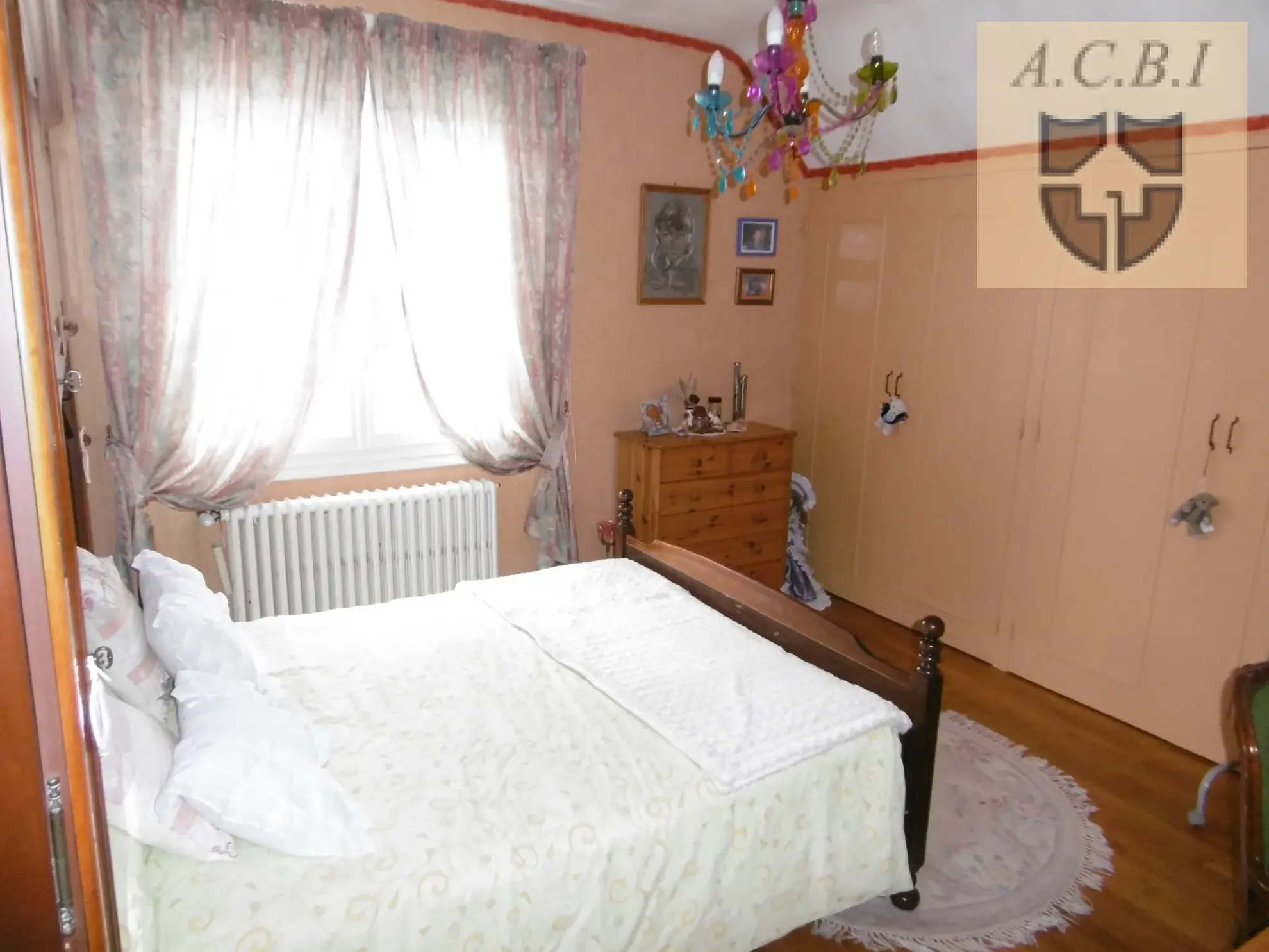 Jolie Maison à Vendôme - 4 Chambres, Proche Commodités 
